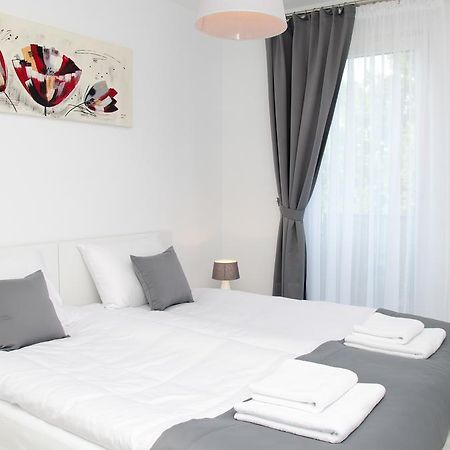 Apartamenty Mariela-Kolobrzeg Z Garazem Buitenkant foto